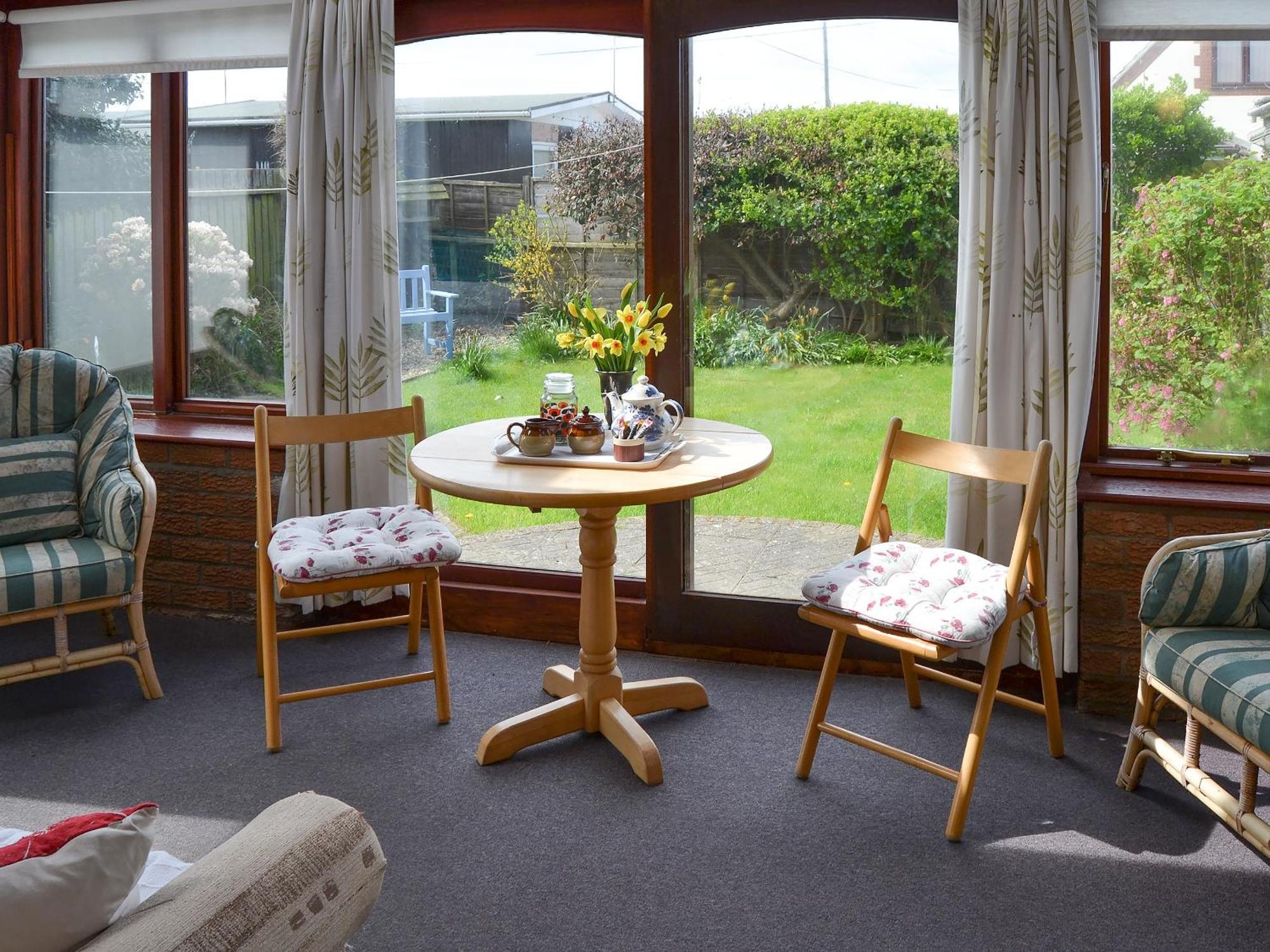 Rosemarys Sea View Villa Bacton  Exteriör bild
